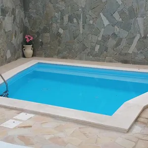  Hébergement de vacances Exclusive Use Swimming Pool Available From June To September